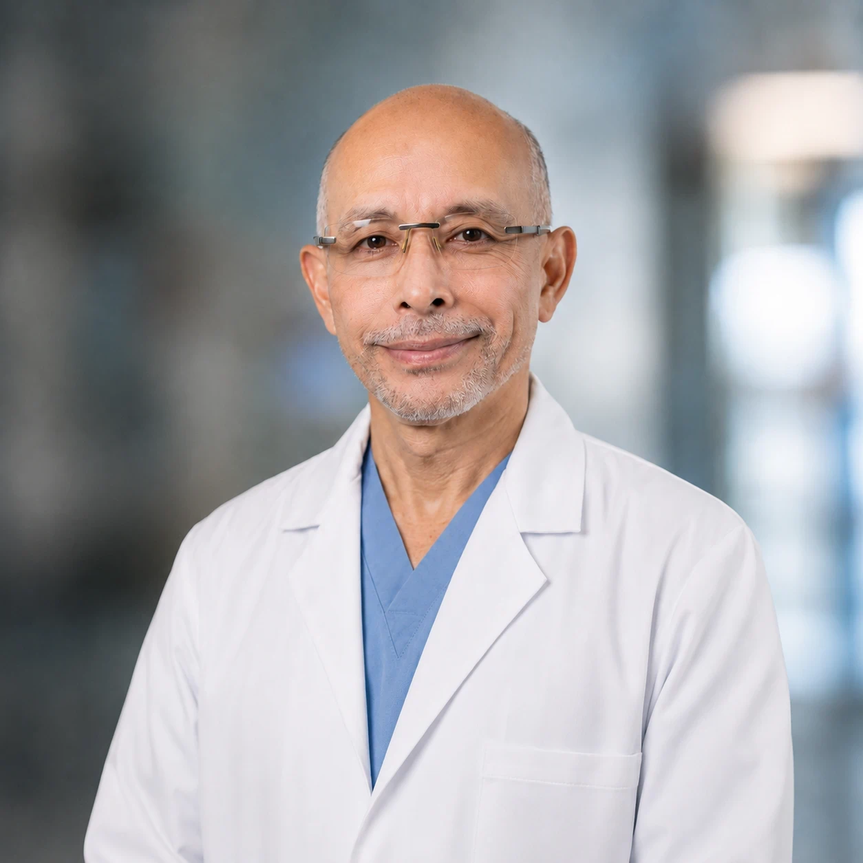 Dr. Daniel Albán